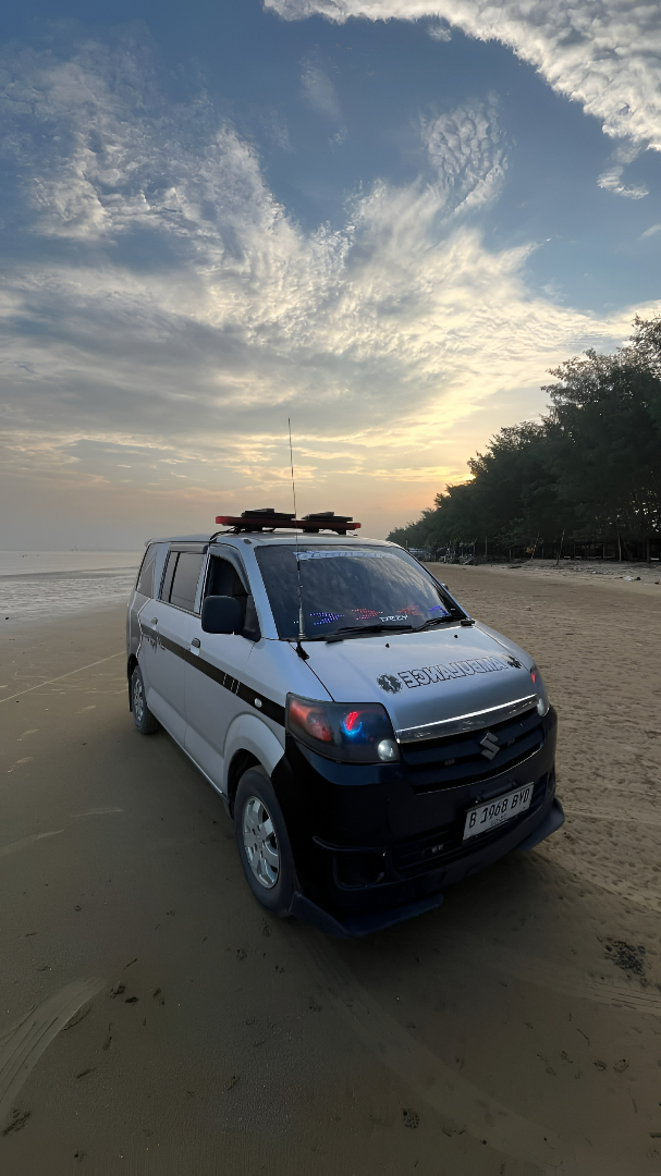 Armada ambulance untuk layanan medis Jabodetabek